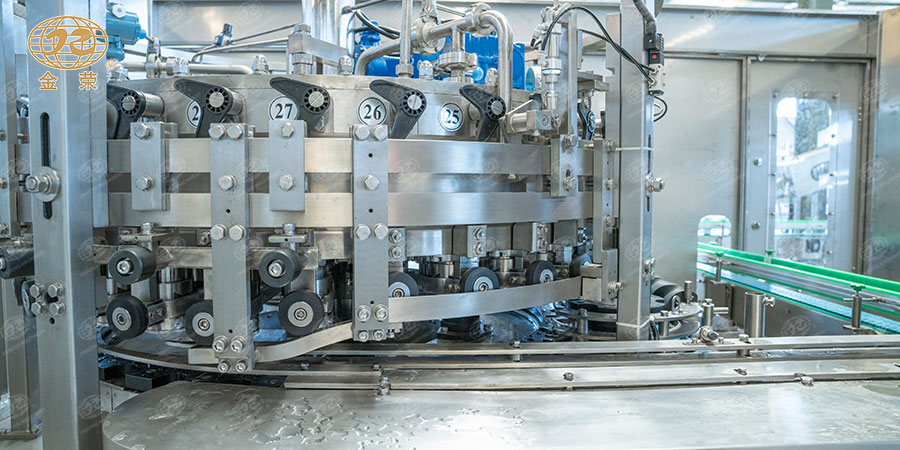 易拉罐灌裝線-3 易拉罐灌裝線-3