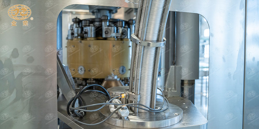 易拉罐灌裝線-4 易拉罐灌裝線-4